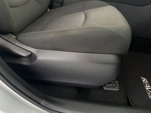 Used 2019 Toyota RAV4 XLE w/ Convenience Package AWD/4WD image 58