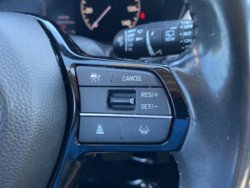 Used 2024 Honda HR-V EX-L image 32