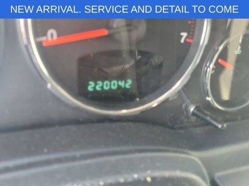 Used 2009 Jeep Liberty Limited w/ Premium Group AWD/4WD image 2