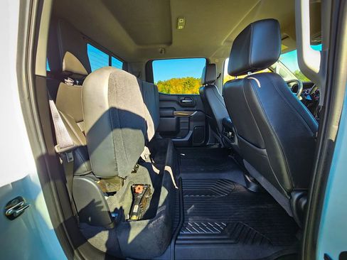 Used 2020 Chevrolet Silverado 1500 LT Trail Boss image 32