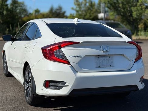 Used 2016 Honda Civic EX-T image 3