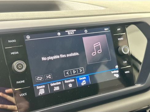 Certified 2022 Volkswagen Taos SE image 13