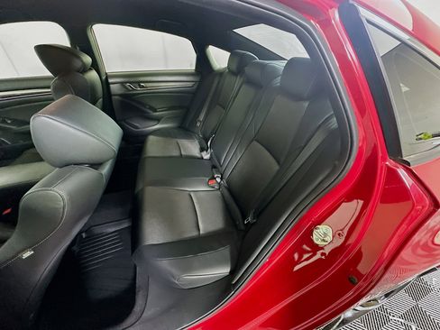 Used 2018 Honda Accord Sport image 26