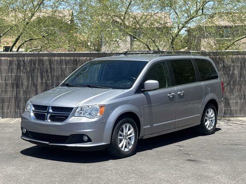 Used 2019 Dodge Grand Caravan SXT FWD image 4