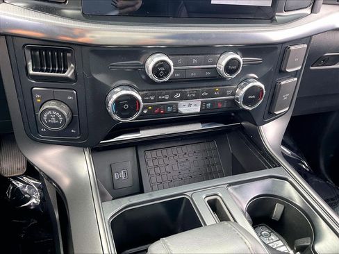 Used 2024 Ford F150 Lariat w/ Equipment Group 502A High image 25