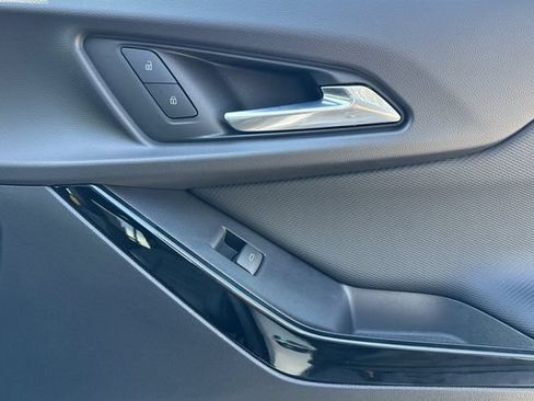 New 2027 Chevrolet Equinox LT w/ Convenience Package II FWD image 26