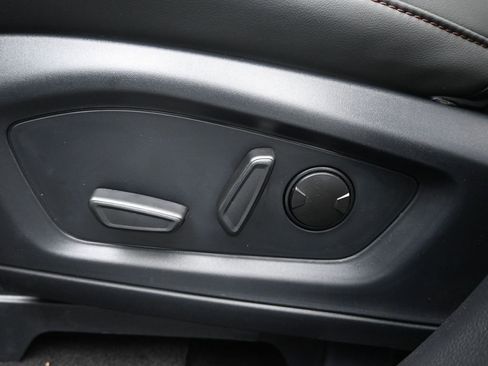 Used 2025 Ford Explorer Active image 11