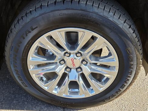 Used 2025 GMC Yukon Denali AWD/4WD image 10