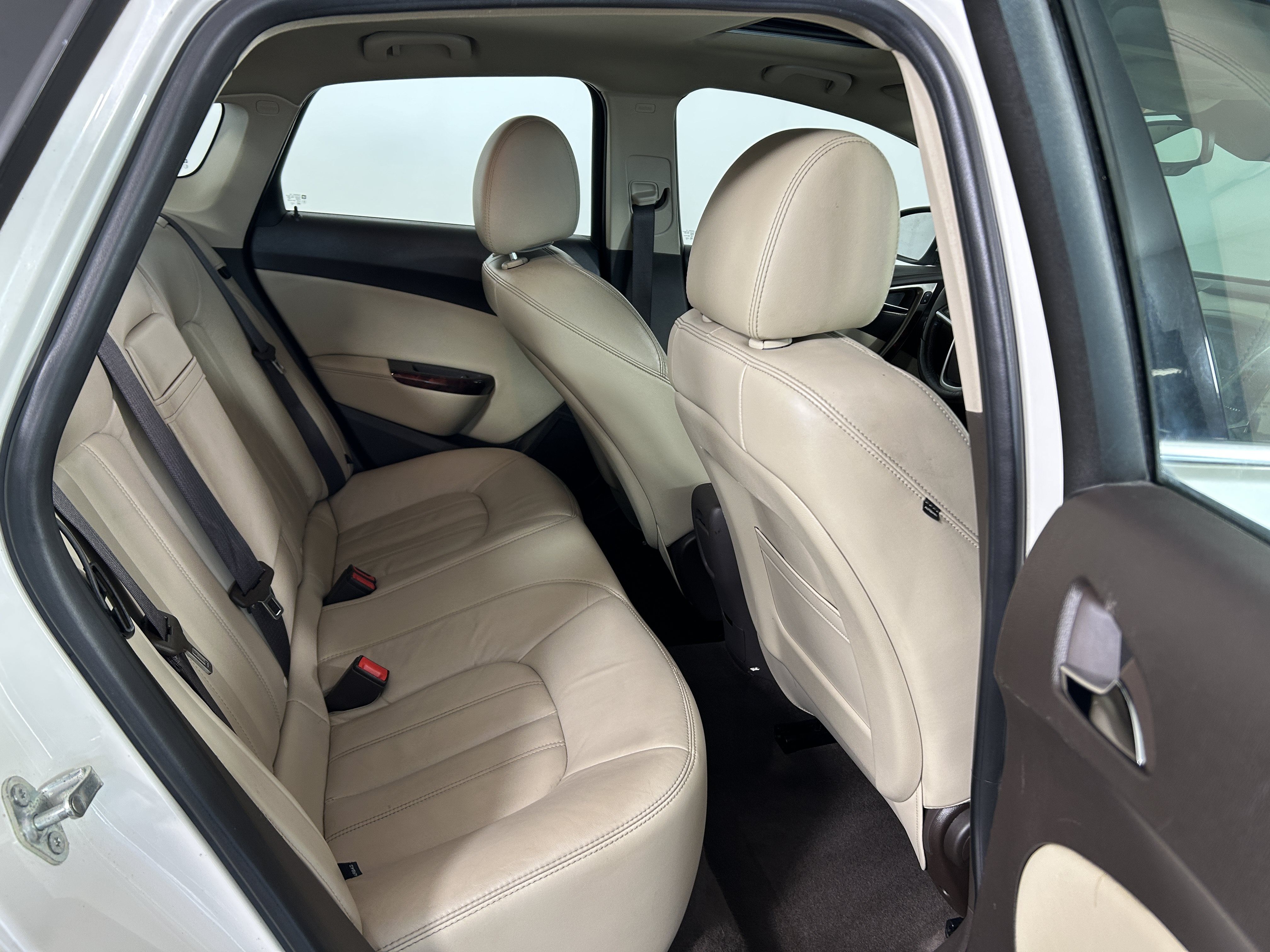 Used 2014 Buick Verano Leather FWD image 26