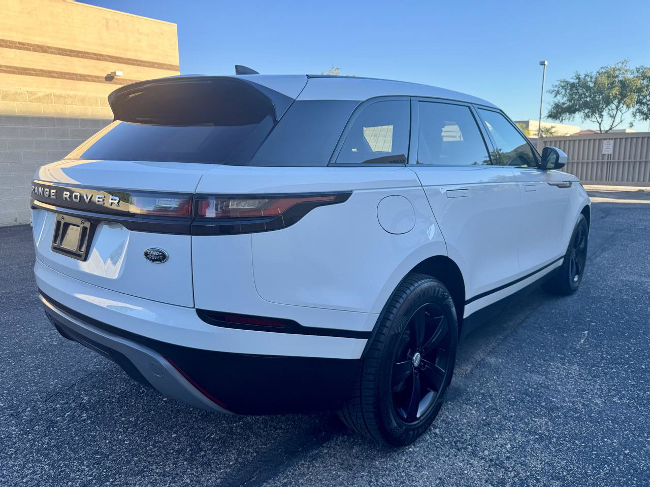 Used 2020 Land Rover Range Rover Velar S AWD/4WD image 8