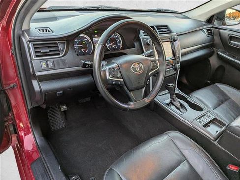 Used 2015 Toyota Camry XLE image 10