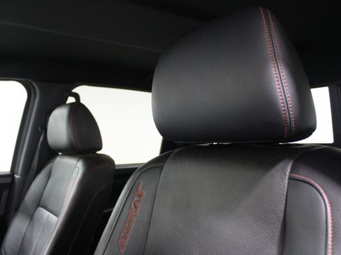 Used 2020 Nissan Titan PRO-4X w/ Pro-4x Convenience Package image 5