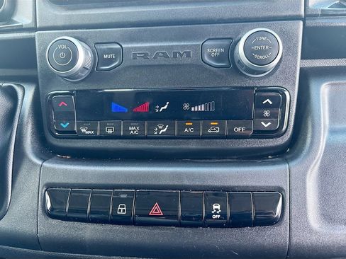 Used 2025 RAM ProMaster 2500 w/ Convenience Group FWD image 26