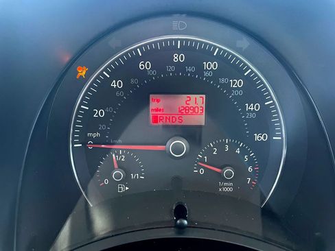 Used 2007 Volkswagen Beetle Convertible w/ Package 1 FWD image 21