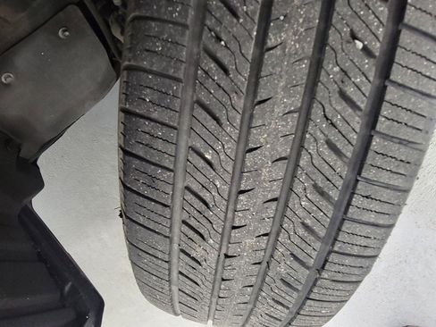 Used 2021 Toyota RAV4 LE image 27