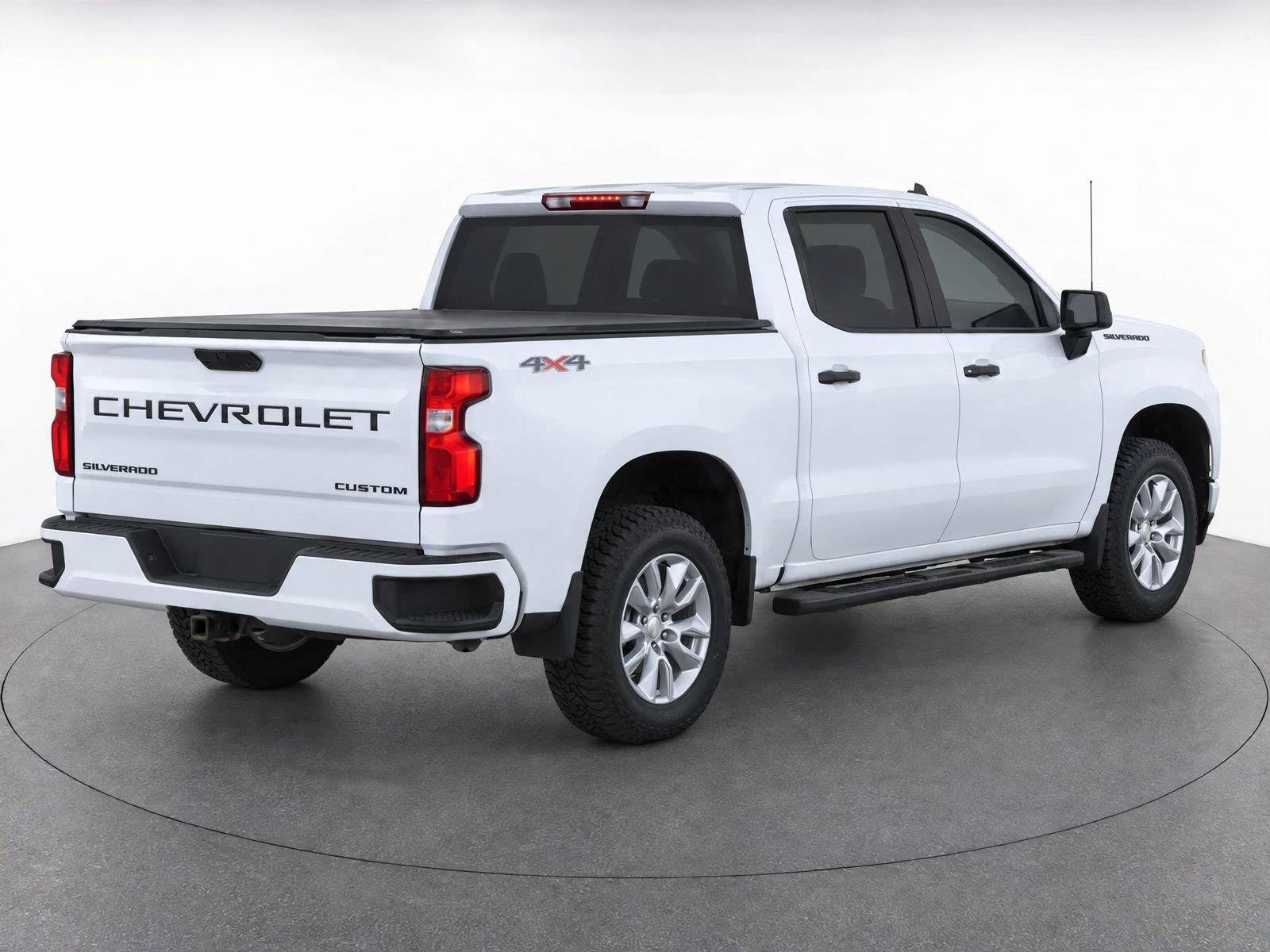 Used 2021 Chevrolet Silverado 1500 Custom w/ LPO, Dark Essentials Package AWD/4WD image 3