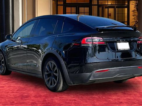 Used 2024 Tesla Model X AWD/4WD image 4