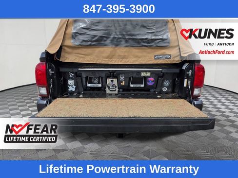 Used 2022 Toyota Tacoma SR AWD/4WD image 10