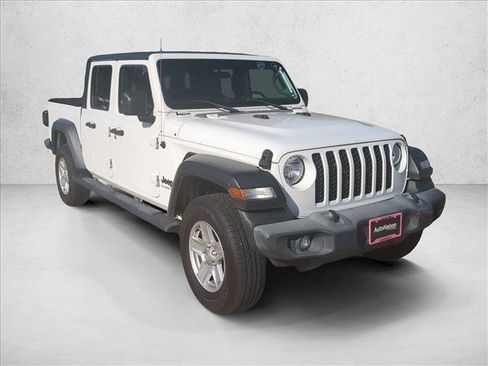 Used 2020 Jeep Gladiator Sport w/ Quick Order Package 24S AWD/4WD image 3