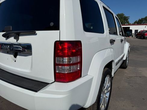 Used 2012 Jeep Liberty Limited Jet w/ Comfort/Convenience Group image 11