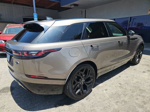 Used 2018 Land Rover Range Rover Velar R-Dynamic SE AWD/4WD image 6