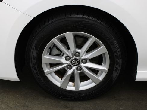 Used 2025 Toyota Camry LE FWD image 25