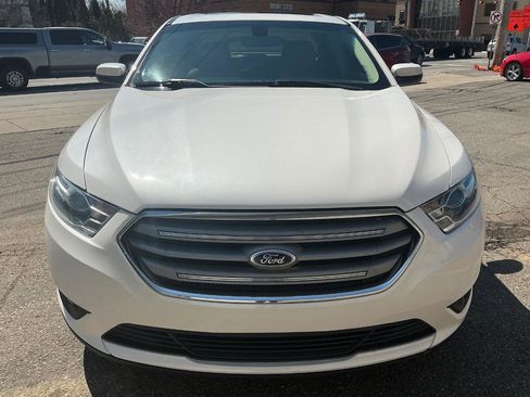 Used 2015 Ford Taurus SEL w/ Equipment Group 201A image 8
