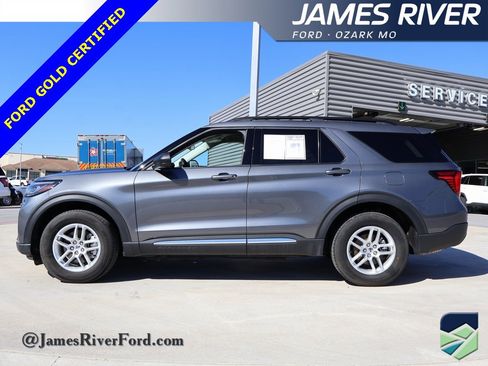 Certified 2025 Ford Explorer Active image 2
