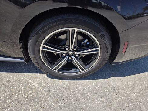 Used 2025 Ford Mustang Premium RWD image 24