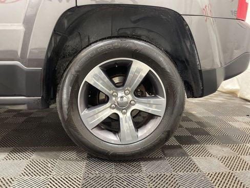 Used 2017 Jeep Patriot High Altitude image 28