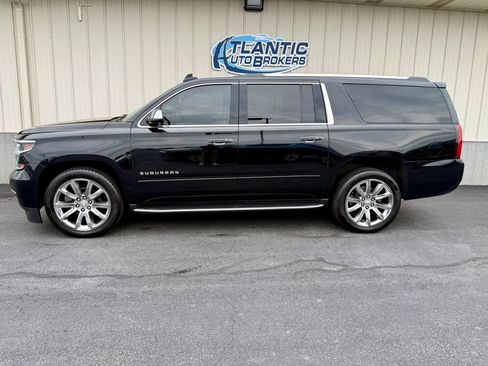 Used 2020 Chevrolet Suburban Premier AWD/4WD image 2