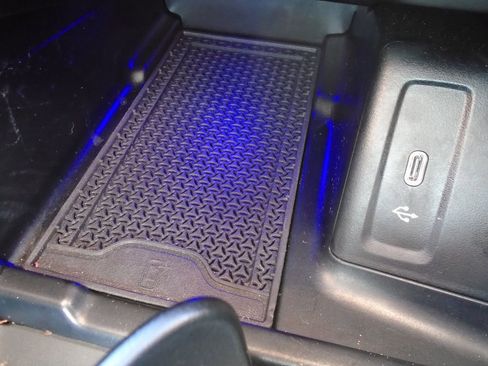 Used 2023 Mercedes-Benz GLC 300 4MATIC image 15