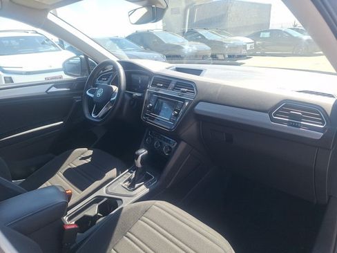 Used 2022 Volkswagen Tiguan S FWD image 17
