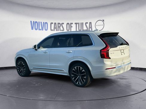 New 2026 Volvo XC90 T8 Plus AWD/4WD image 3