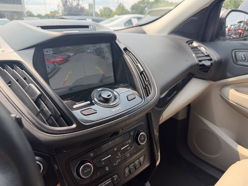 Used 2018 Ford Escape Titanium AWD/4WD image 18