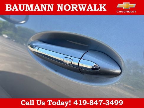 Used 2023 Buick Encore GX Preferred w/ Cold Weather Comfort Package FWD image 8