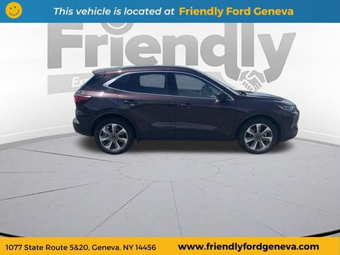 Used 2023 Ford Escape Platinum w/ Premium Technology Package AWD/4WD image 4