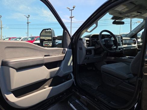 Used 2025 Ford F350 XLT AWD/4WD image 7