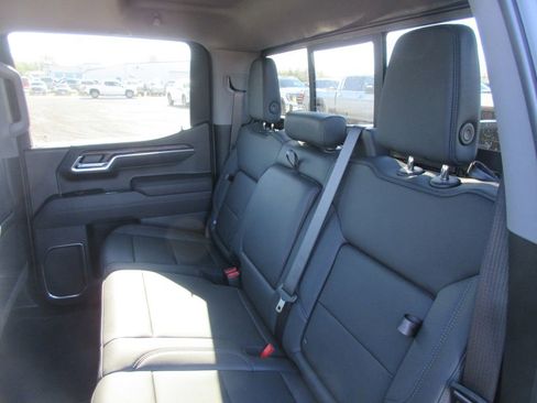 New 2026 GMC Sierra 1500 SLT w/ SLT Convenience Package image 13