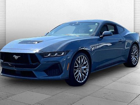 Used 2025 Ford Mustang GT Premium RWD image 11