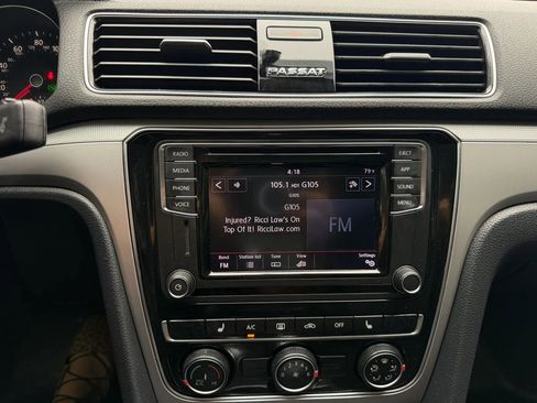 Used 2019 Volkswagen Passat 2.0T Wolfsburg image 27