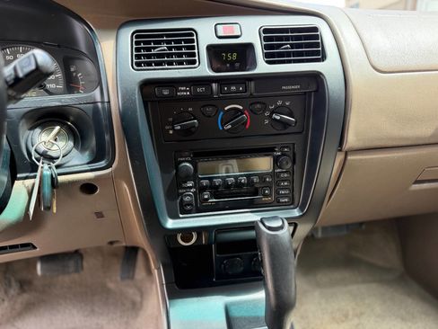 Used 2002 Toyota 4Runner SR5 image 22