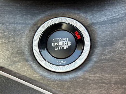 New 2025 Jeep Grand Cherokee Limited image 21