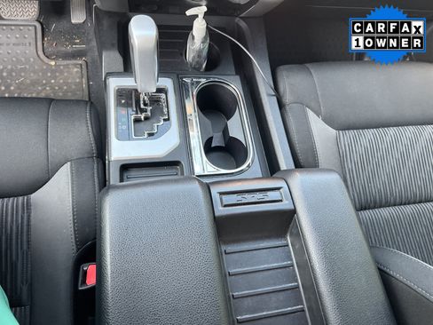 Used 2014 Toyota Tundra SR5 w/ SR5 Upgrade Package RWD image 10