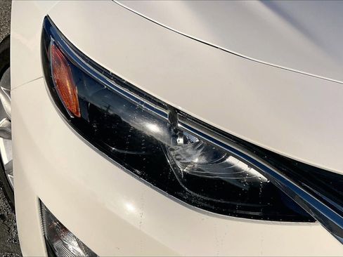 Used 2022 Chevrolet Malibu LT image 29