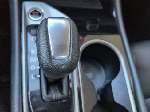 Used 2024 Nissan Altima 2.5 SV image 10