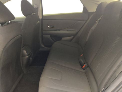 Used 2023 Hyundai Elantra SEL w/ Convenience Package FWD image 18