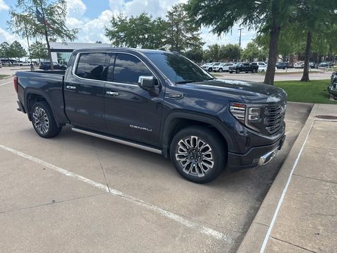 Used 2023 GMC Sierra 1500 Denali Ultimate AWD/4WD image 4