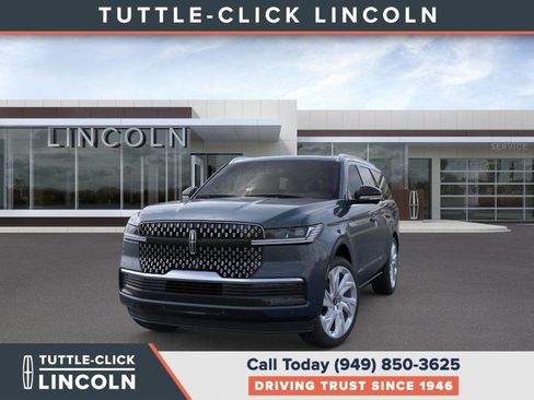 New 2025 Lincoln Navigator Reserve image 2