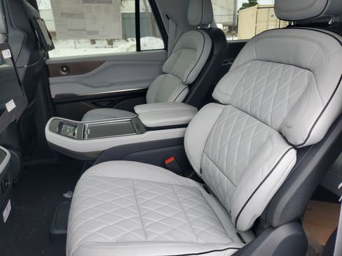 New 2026 Lincoln Navigator L Black Label image 30